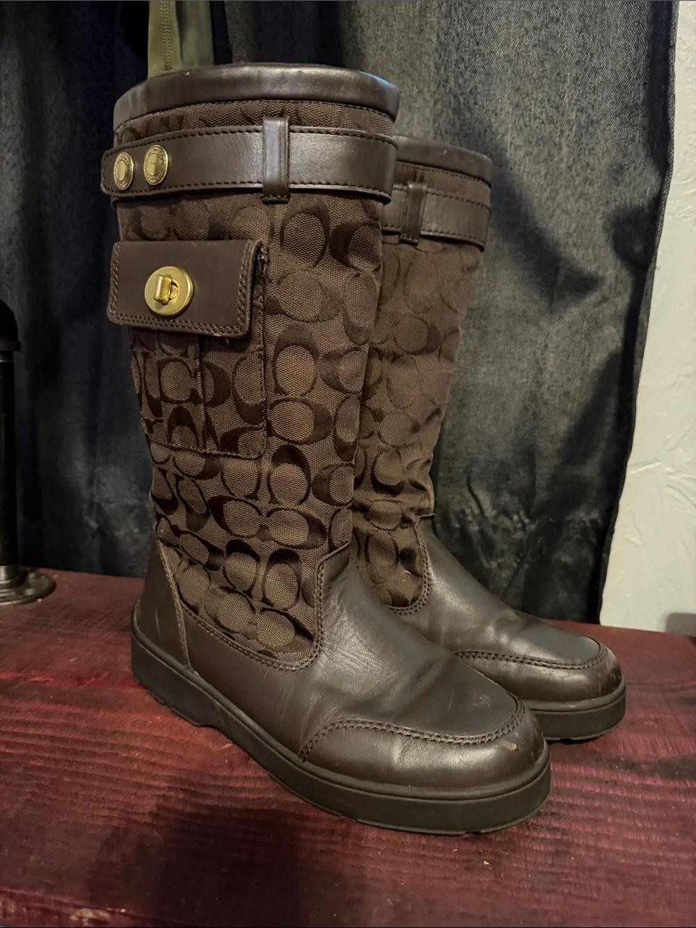 Coach boots
